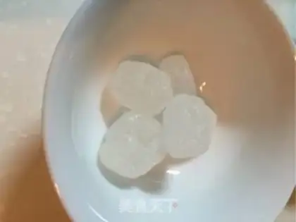 Make The sugar lilies step 4