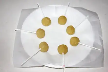 Make Lollipop cake step 6