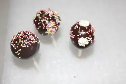 Make Lollipop cake step 8