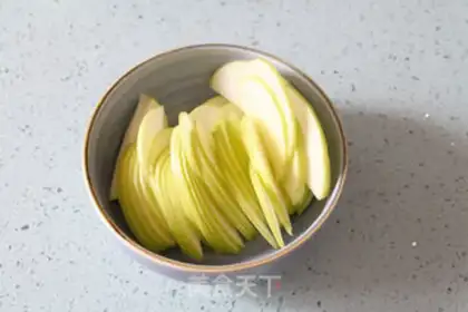 Make Almond Apple Tower step 10