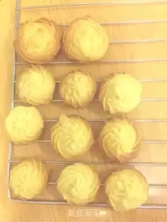 Make Almond cookies step 1