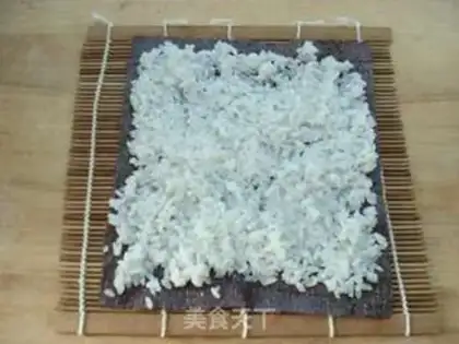 Make Caviar sushi step 1