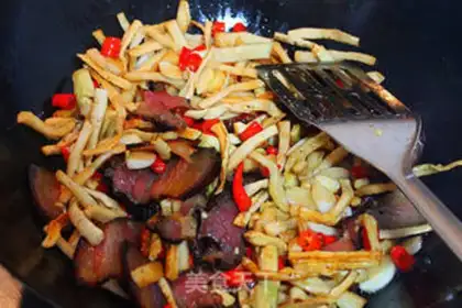 Make Rhodish and gravy step 7