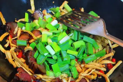 Make Rhodish and gravy step 8