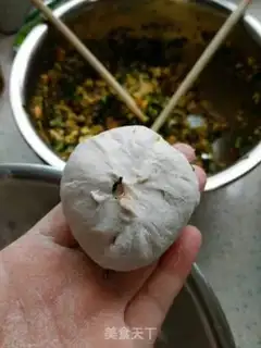 Make The twilight bun step 10