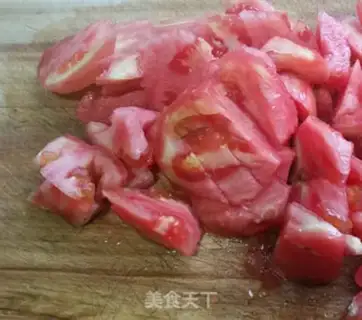 Make Tomato fried eggs step 1