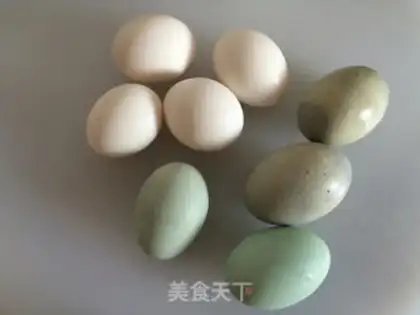 Make Three-coloured eggs step 0