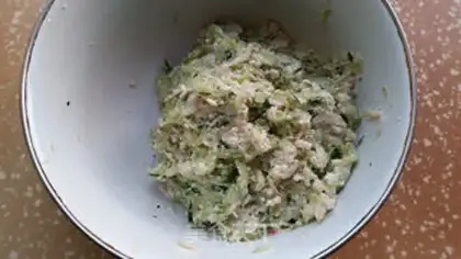 Make cucumber shrimp skin steam step 5