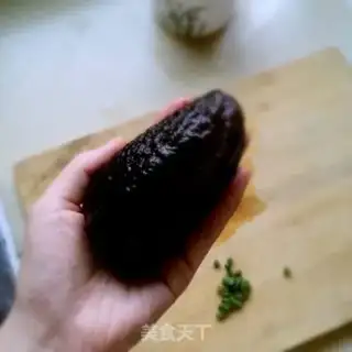Make Sea cucumber steamed eggs step 1