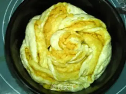 Make Coconut crown bread step 21