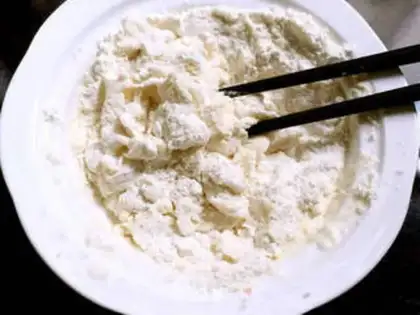 Make Onion pretzels step 1