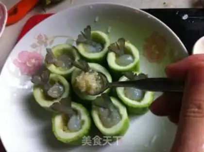 Make Garlic shrimp infinity step 6