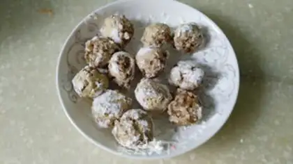Make Red meatballs step 7