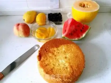 Make Eight inches of fruit cake step 1