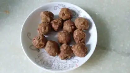 Make Red meatballs step 8