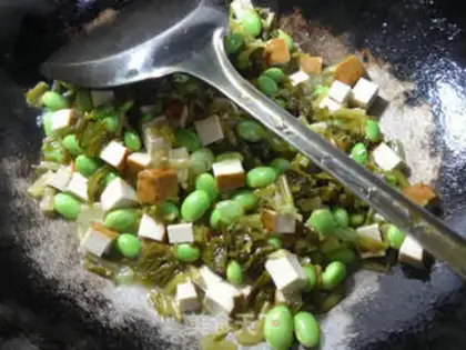 Make Snow fragrance with fried beans step 6