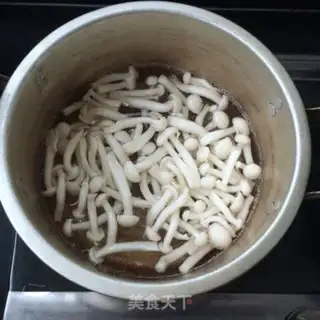 Make White mushroom fried sausage step 3