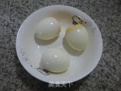 Make raisin egg twigs step 1