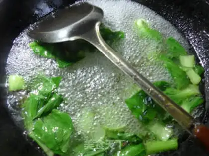 Make Soup with greasy sauce step 4