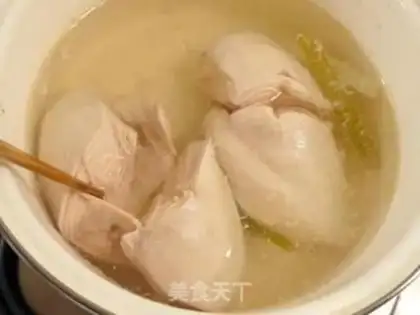 Make Pickle chicken silk salad step 0