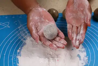 Make A wide moon cake step 8