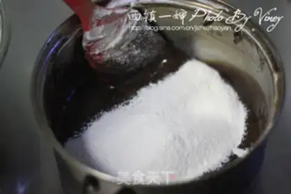 Make Classic chocolate cake step 9