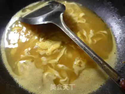 Make Curry egg noodles step 6