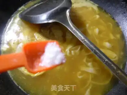 Make Curry egg noodles step 8