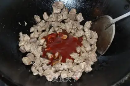 Make Peanut beef sauce step 5