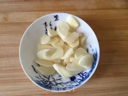 Make Garlic broccoli step 1