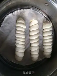 Make Sausage rolls step 4