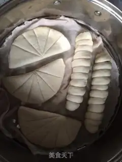 Make Sausage rolls step 5