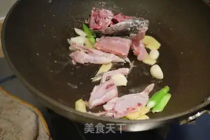 Make Pearl, white and handmade fishball soup step 9