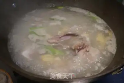 Make Pearl, white and handmade fishball soup step 10