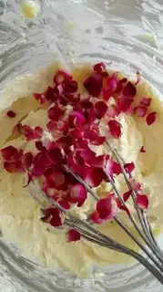 Make A rose cookie step 5
