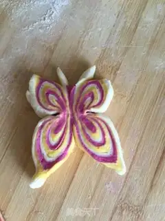 Make Triple butterflies step 7