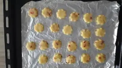 Make A rose cookie step 8