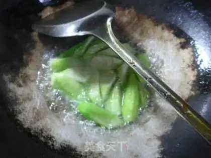 Make Pyramid claws, melons step 5