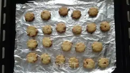 Make A rose cookie step 10