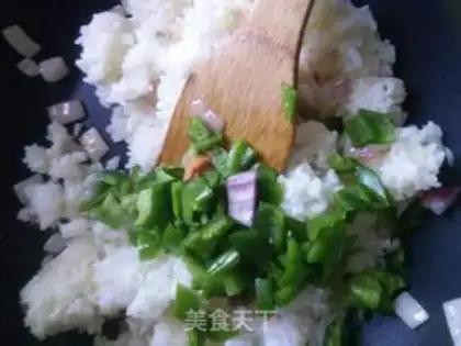 Make The green peppers are fried step 3