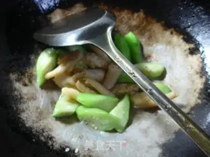 Make Pyramid claws, melons step 9