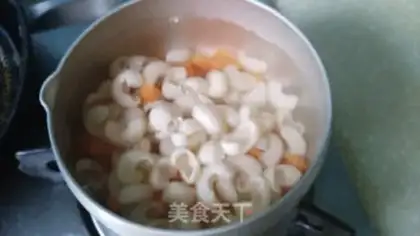 Make Three Ding noodles step 2