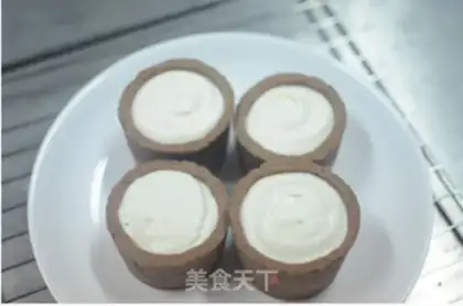 Make Moose Cupcake step 7