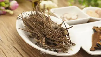Make Chicken weed and dragon bones for liver soup step 1