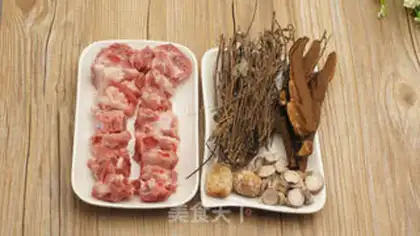 Make Chicken weed and dragon bones for liver soup step 4