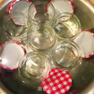 Make violet jam step 6