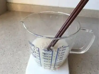 Make A hand knife to cut white buns step 1