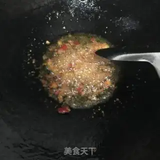 Make Spicy lobster step 1