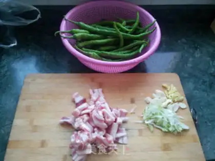 Make Chili fried meat step 0