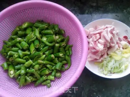 Make Chili fried meat step 1